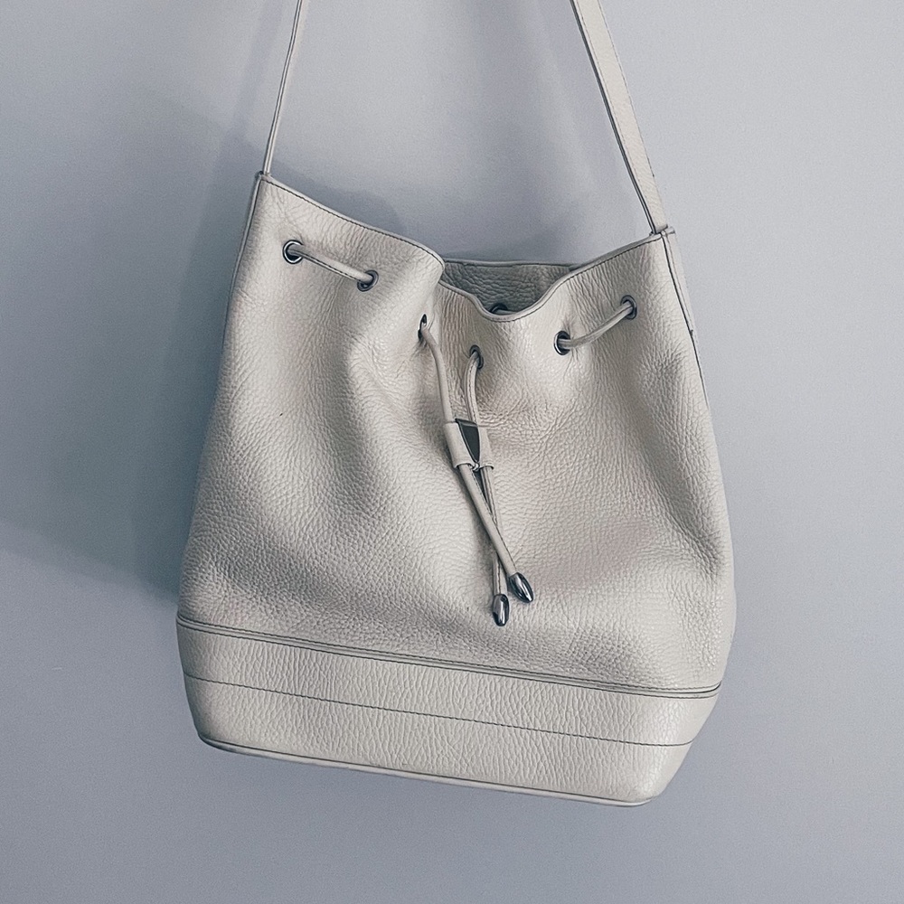 White Leather Danier Purse, Pebbled Leather Neutral Purse